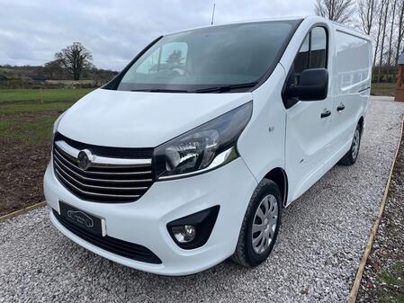 VAUXHALL VIVARO 1.6 CDTi 2700 BiTurbo ecoFLEX Sportive 