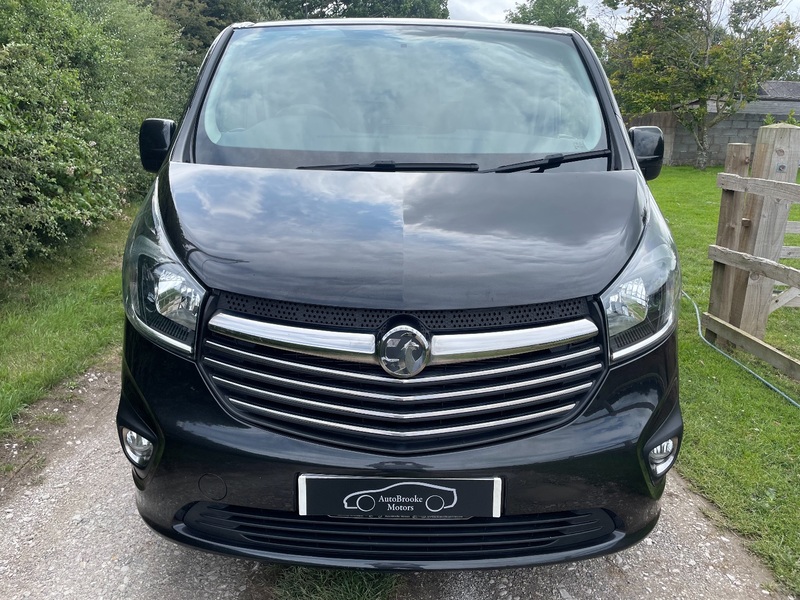 VAUXHALL VIVARO