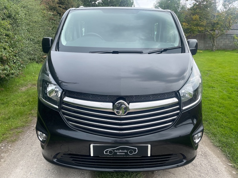 VAUXHALL VIVARO